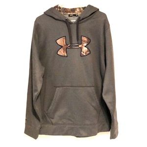 HUNTERS! Mens under armour sweatshirt Large